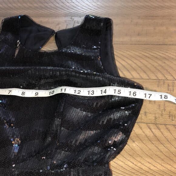 NWT BCBG’s ‘Nera’ Shimmer & Shine LBD. Cocktails 🍸 🍹 and Dancing 💃 🕺 Anyone? - Picture 15 of 17